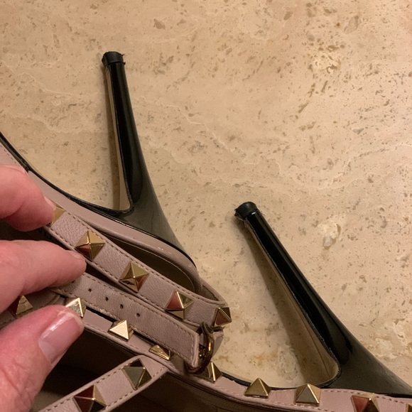 Rockstar Valentino 4 in heels . Size 39 . Box and Valentino shoe bag included - Picture 2 of 5